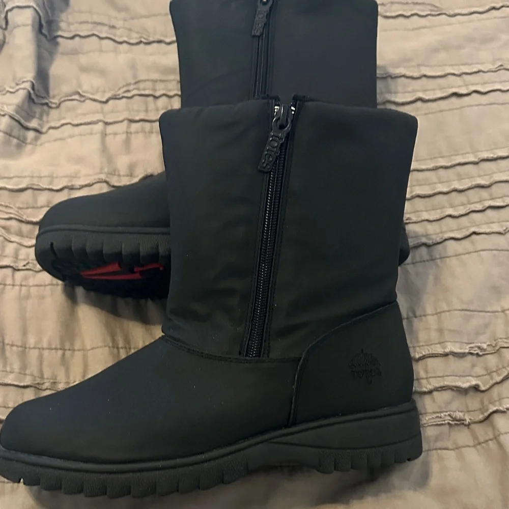 totes Black Zip Winter Boots